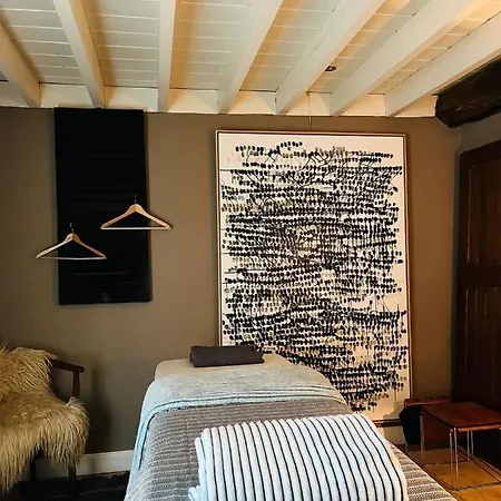 Maison Galerie Art N Pepper Bed & Breakfast Solwaster